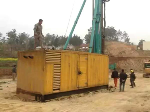 北海街道如何判断水冷式机油散热器密封件是否需要更换？